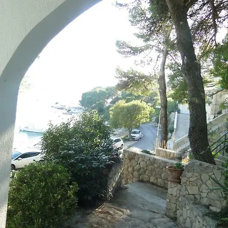 Joso Daire Primošten
